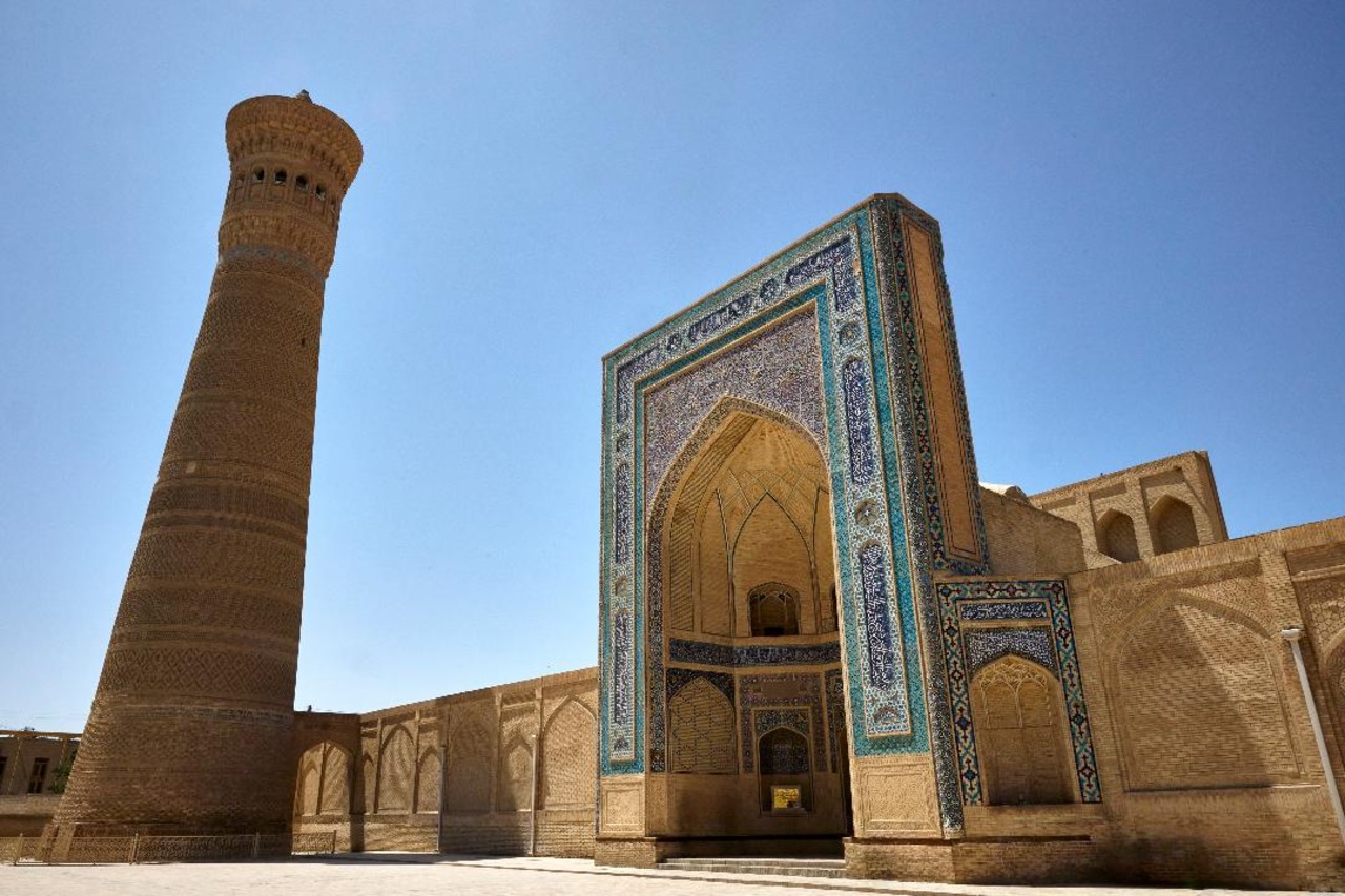 Uzbek craftsmanship and cuisine heal broken hearts